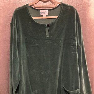 Karen & Co. Women's Green Velvet Long Sleeve Activewear Shirt Pullover Size L
